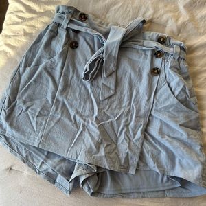Women’s light blue skort
